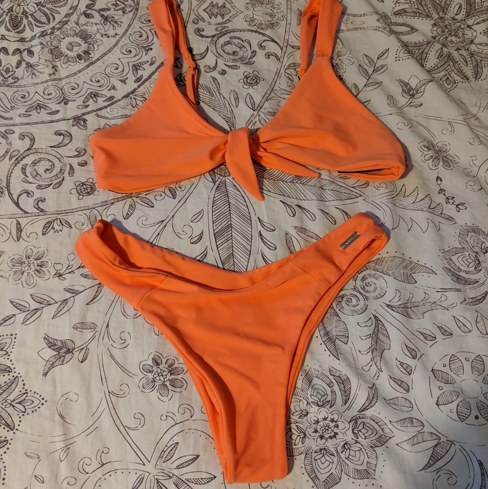 TOP ONLY Blackbough Swim Peach Pop